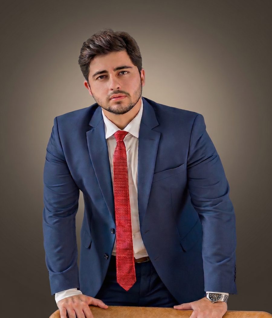 Dr. Gabriel Azevedo, advogado especialista em Direito Empresarial do escritório Bernardes & Azevedo Advogados